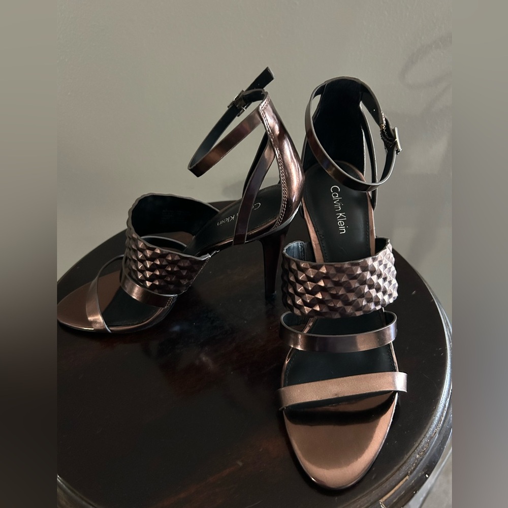 ******SOLD*****Calvin Klein Women's Mayra Dress
Sandal